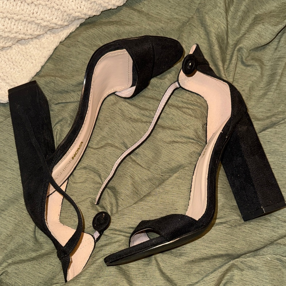 Fashion Nova Elegant Black Heels